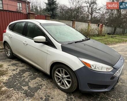Белый Форд Фокус, объемом двигателя 2 л и пробегом 141 тыс. км за 8000 $, фото 1 на Automoto.ua