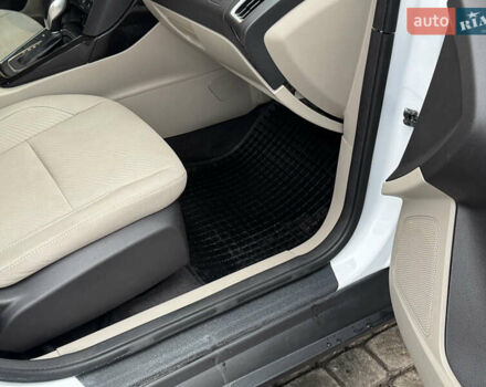 Белый Форд Фокус, объемом двигателя 0 л и пробегом 74 тыс. км за 9999 $, фото 77 на Automoto.ua