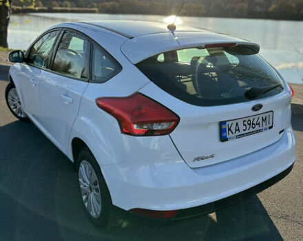 Белый Форд Фокус, объемом двигателя 1.6 л и пробегом 131 тыс. км за 9200 $, фото 2 на Automoto.ua