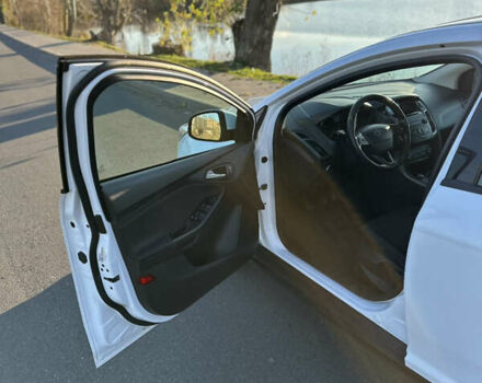 Белый Форд Фокус, объемом двигателя 1.6 л и пробегом 131 тыс. км за 9200 $, фото 6 на Automoto.ua