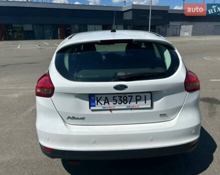 Белый Форд Фокус, объемом двигателя 2 л и пробегом 71 тыс. км за 13365 $, фото 4 на Automoto.ua