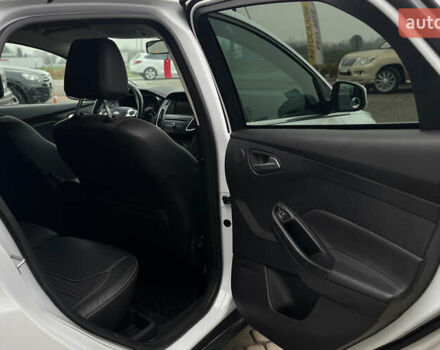 Белый Форд Фокус, объемом двигателя 0 л и пробегом 136 тыс. км за 11800 $, фото 24 на Automoto.ua