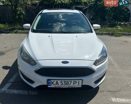 Белый Форд Фокус, объемом двигателя 2 л и пробегом 71 тыс. км за 13365 $, фото 1 на Automoto.ua