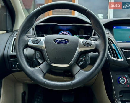 Белый Форд Фокус, объемом двигателя 0 л и пробегом 74 тыс. км за 9999 $, фото 73 на Automoto.ua