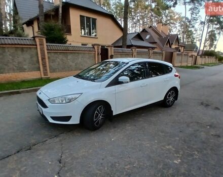 Белый Форд Фокус, объемом двигателя 1.6 л и пробегом 222 тыс. км за 8500 $, фото 2 на Automoto.ua