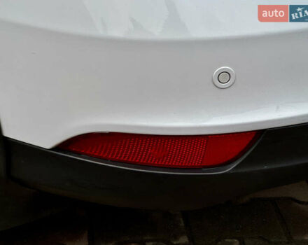 Белый Форд Фокус, объемом двигателя 0 л и пробегом 74 тыс. км за 9999 $, фото 23 на Automoto.ua