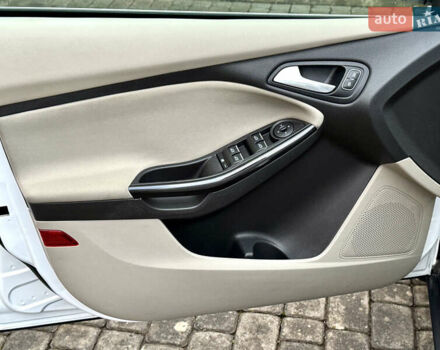 Белый Форд Фокус, объемом двигателя 0 л и пробегом 74 тыс. км за 9999 $, фото 45 на Automoto.ua