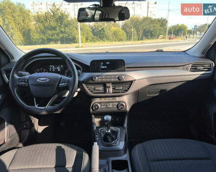 Белый Форд Фокус, объемом двигателя 1.5 л и пробегом 139 тыс. км за 10900 $, фото 14 на Automoto.ua
