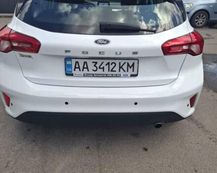 Белый Форд Фокус, объемом двигателя 1.5 л и пробегом 157 тыс. км за 14300 $, фото 2 на Automoto.ua