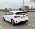Белый Форд Фокус, объемом двигателя 1.5 л и пробегом 100 тыс. км за 11999 $, фото 4 на Automoto.ua