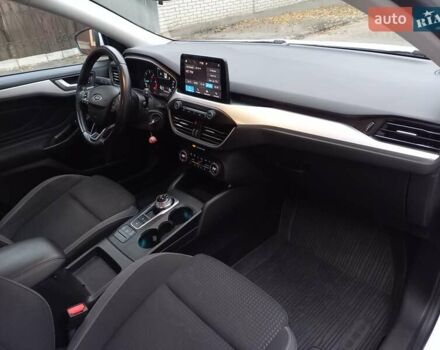 Белый Форд Фокус, объемом двигателя 1.5 л и пробегом 150 тыс. км за 13800 $, фото 14 на Automoto.ua