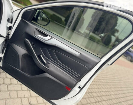 Белый Форд Фокус, объемом двигателя 1.5 л и пробегом 76 тыс. км за 18999 $, фото 18 на Automoto.ua