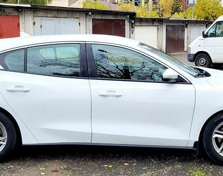 Белый Форд Фокус, объемом двигателя 1.5 л и пробегом 155 тыс. км за 12900 $, фото 2 на Automoto.ua