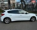 Белый Форд Фокус, объемом двигателя 1.5 л и пробегом 98 тыс. км за 13500 $, фото 1 на Automoto.ua