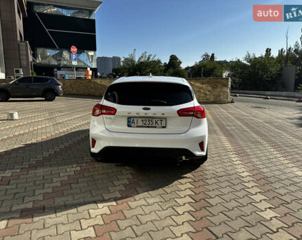 Белый Форд Фокус, объемом двигателя 1.5 л и пробегом 158 тыс. км за 13500 $, фото 4 на Automoto.ua