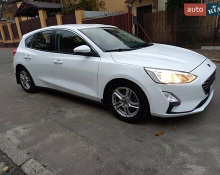 Белый Форд Фокус, объемом двигателя 1.5 л и пробегом 150 тыс. км за 13800 $, фото 4 на Automoto.ua