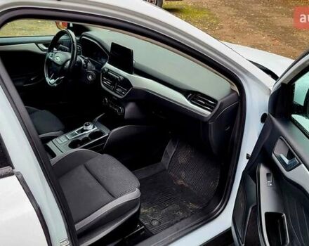 Белый Форд Фокус, объемом двигателя 1.5 л и пробегом 155 тыс. км за 12900 $, фото 11 на Automoto.ua