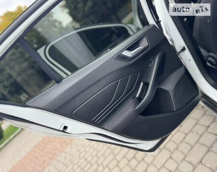 Белый Форд Фокус, объемом двигателя 1.5 л и пробегом 76 тыс. км за 18999 $, фото 19 на Automoto.ua