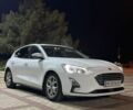 Белый Форд Фокус, объемом двигателя 1.5 л и пробегом 170 тыс. км за 12000 $, фото 1 на Automoto.ua
