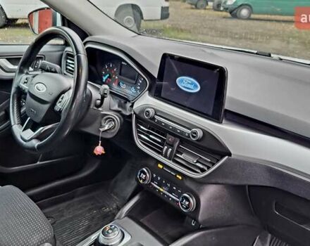 Белый Форд Фокус, объемом двигателя 1.5 л и пробегом 155 тыс. км за 12900 $, фото 12 на Automoto.ua