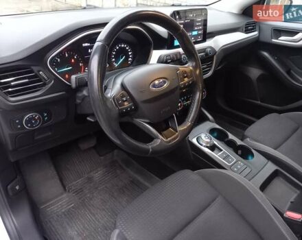 Белый Форд Фокус, объемом двигателя 1.5 л и пробегом 150 тыс. км за 13800 $, фото 12 на Automoto.ua