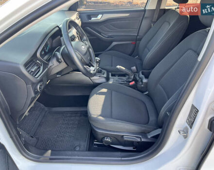 Белый Форд Фокус, объемом двигателя 1.5 л и пробегом 139 тыс. км за 10900 $, фото 10 на Automoto.ua