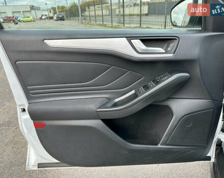 Белый Форд Фокус, объемом двигателя 1.5 л и пробегом 159 тыс. км за 14500 $, фото 18 на Automoto.ua