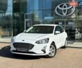 Білий Форд Фокус, об'ємом двигуна 1.5 л та пробігом 63 тис. км за 14584 $, фото 1 на Automoto.ua