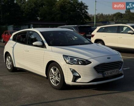 Белый Форд Фокус, объемом двигателя 1.5 л и пробегом 63 тыс. км за 14800 $, фото 3 на Automoto.ua