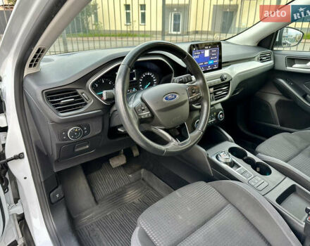 Белый Форд Фокус, объемом двигателя 1.5 л и пробегом 159 тыс. км за 14500 $, фото 15 на Automoto.ua