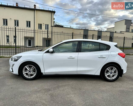 Белый Форд Фокус, объемом двигателя 1.5 л и пробегом 159 тыс. км за 14500 $, фото 1 на Automoto.ua