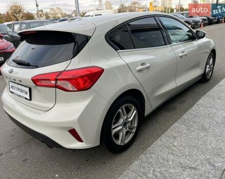 Белый Форд Фокус, объемом двигателя 1.5 л и пробегом 68 тыс. км за 15234 $, фото 6 на Automoto.ua