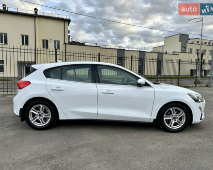 Белый Форд Фокус, объемом двигателя 1.5 л и пробегом 159 тыс. км за 14500 $, фото 5 на Automoto.ua