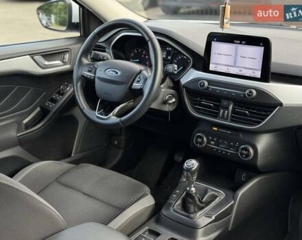 Белый Форд Фокус, объемом двигателя 1.5 л и пробегом 89 тыс. км за 13900 $, фото 9 на Automoto.ua