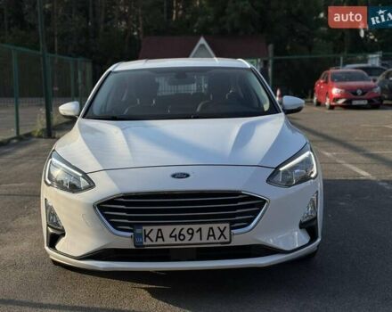 Белый Форд Фокус, объемом двигателя 1.5 л и пробегом 63 тыс. км за 14800 $, фото 2 на Automoto.ua