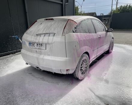 Белый Форд Фокус, объемом двигателя 1.8 л и пробегом 460 тыс. км за 1066 $, фото 1 на Automoto.ua