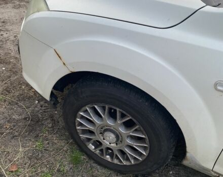 Форд Фокус 2006 в Змиеве на Automoto.ua Белый Форд Фокус, объемом двигателя 1.4 л и пробегом 260 тыс. км за 3400 $, фото 5 на Automoto.ua