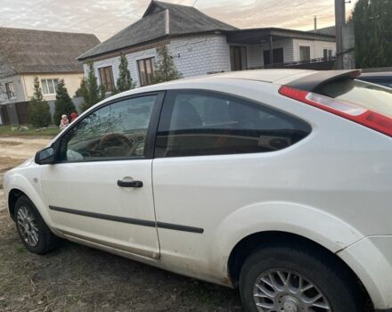 Форд Фокус 2006 в Змиеве на Automoto.ua Белый Форд Фокус, объемом двигателя 1.4 л и пробегом 260 тыс. км за 3400 $, фото 10 на Automoto.ua