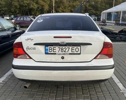 Белый Форд Фокус, объемом двигателя 2 л и пробегом 357 тыс. км за 2400 $, фото 5 на Automoto.ua