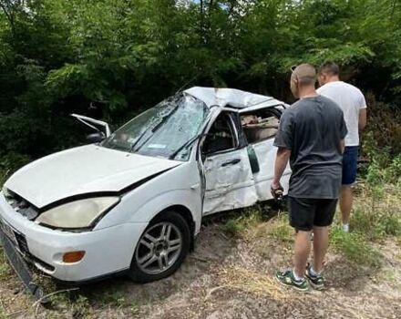 Білий Форд Фокус, об'ємом двигуна 2 л та пробігом 288 тис. км за 500 $, фото 3 на Automoto.ua