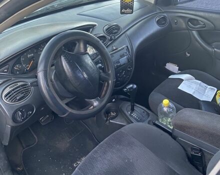 Белый Форд Фокус, объемом двигателя 2 л и пробегом 357 тыс. км за 2400 $, фото 6 на Automoto.ua