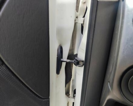 Белый Форд Фокус, объемом двигателя 1.6 л и пробегом 185 тыс. км за 3567 $, фото 1 на Automoto.ua