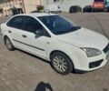 Белый Форд Фокус, объемом двигателя 1.6 л и пробегом 154 тыс. км за 3350 $, фото 1 на Automoto.ua