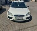Белый Форд Фокус, объемом двигателя 1.6 л и пробегом 154 тыс. км за 3350 $, фото 1 на Automoto.ua