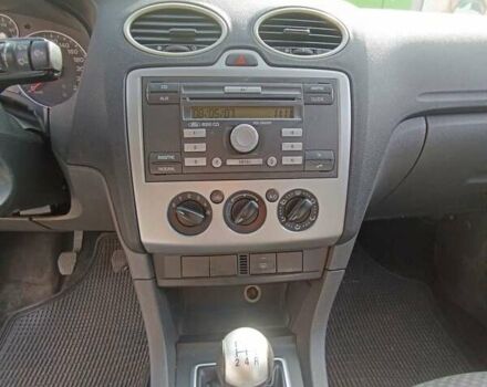 Белый Форд Фокус, объемом двигателя 1.6 л и пробегом 230 тыс. км за 4400 $, фото 5 на Automoto.ua