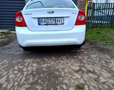 Белый Форд Фокус, объемом двигателя 1.6 л и пробегом 230 тыс. км за 4500 $, фото 4 на Automoto.ua