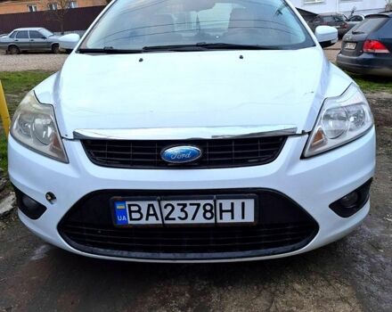 Белый Форд Фокус, объемом двигателя 1.6 л и пробегом 230 тыс. км за 4500 $, фото 1 на Automoto.ua