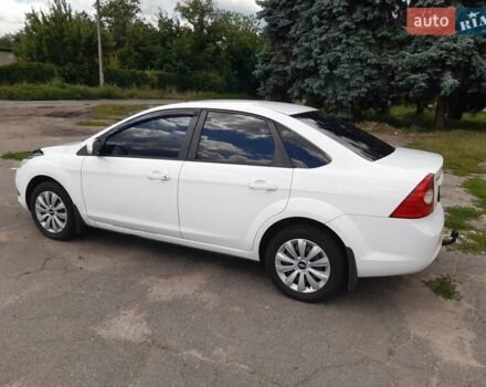 Белый Форд Фокус, объемом двигателя 1.6 л и пробегом 187 тыс. км за 5750 $, фото 4 на Automoto.ua