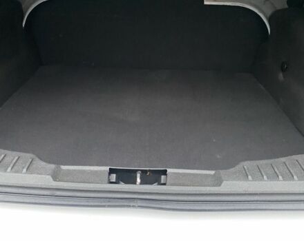 Белый Форд Фокус, объемом двигателя 2 л и пробегом 220 тыс. км за 6000 $, фото 2 на Automoto.ua