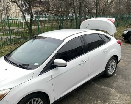 Белый Форд Фокус, объемом двигателя 2 л и пробегом 220 тыс. км за 6000 $, фото 4 на Automoto.ua
